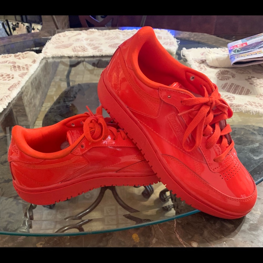 🔥NEW STUNNING REEBOK CARDI B X Woman’s Club Tennis 👟👟 size 9.5